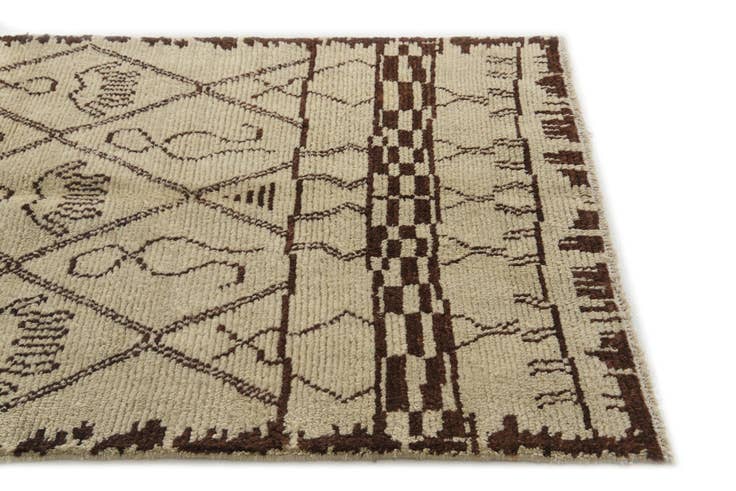 Detail image of 4' 1 x 6' 4 Hand Knotted Moroccan Wool Rug