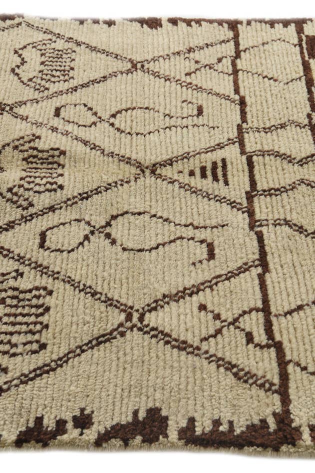 Detail image of 4' 1 x 6' 4 Hand Knotted Moroccan Wool Rug