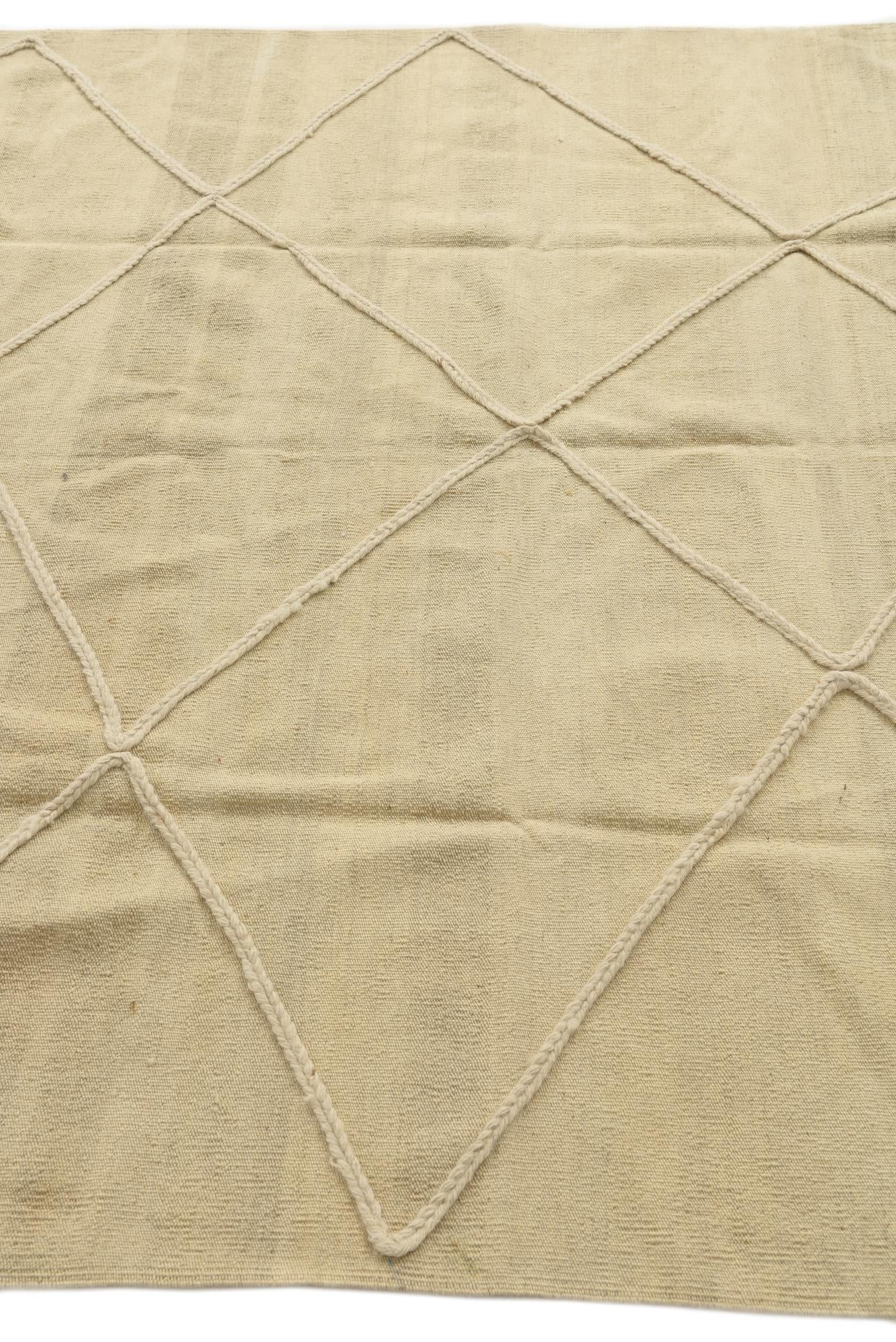 5' 10 x 7' 10 Hand Knotted Moroccan Wool Rug