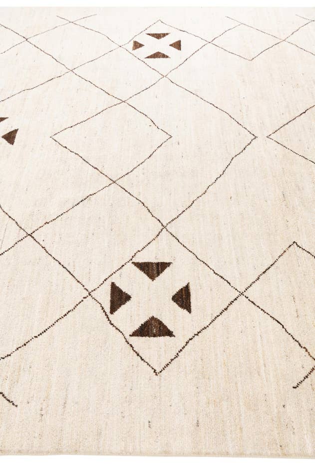 Detail image of 8' x 11' 5 Hand Knotted Moroccan Wool Rug