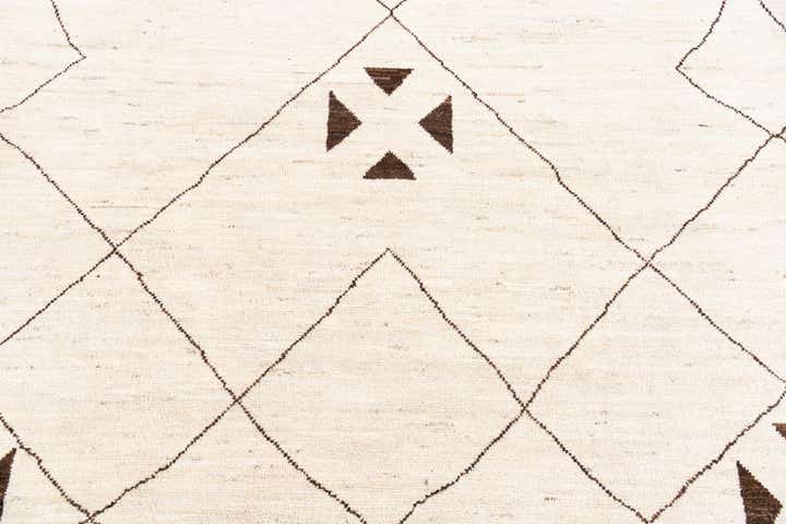 8' x 11' 5 Hand Knotted Moroccan Wool Rug