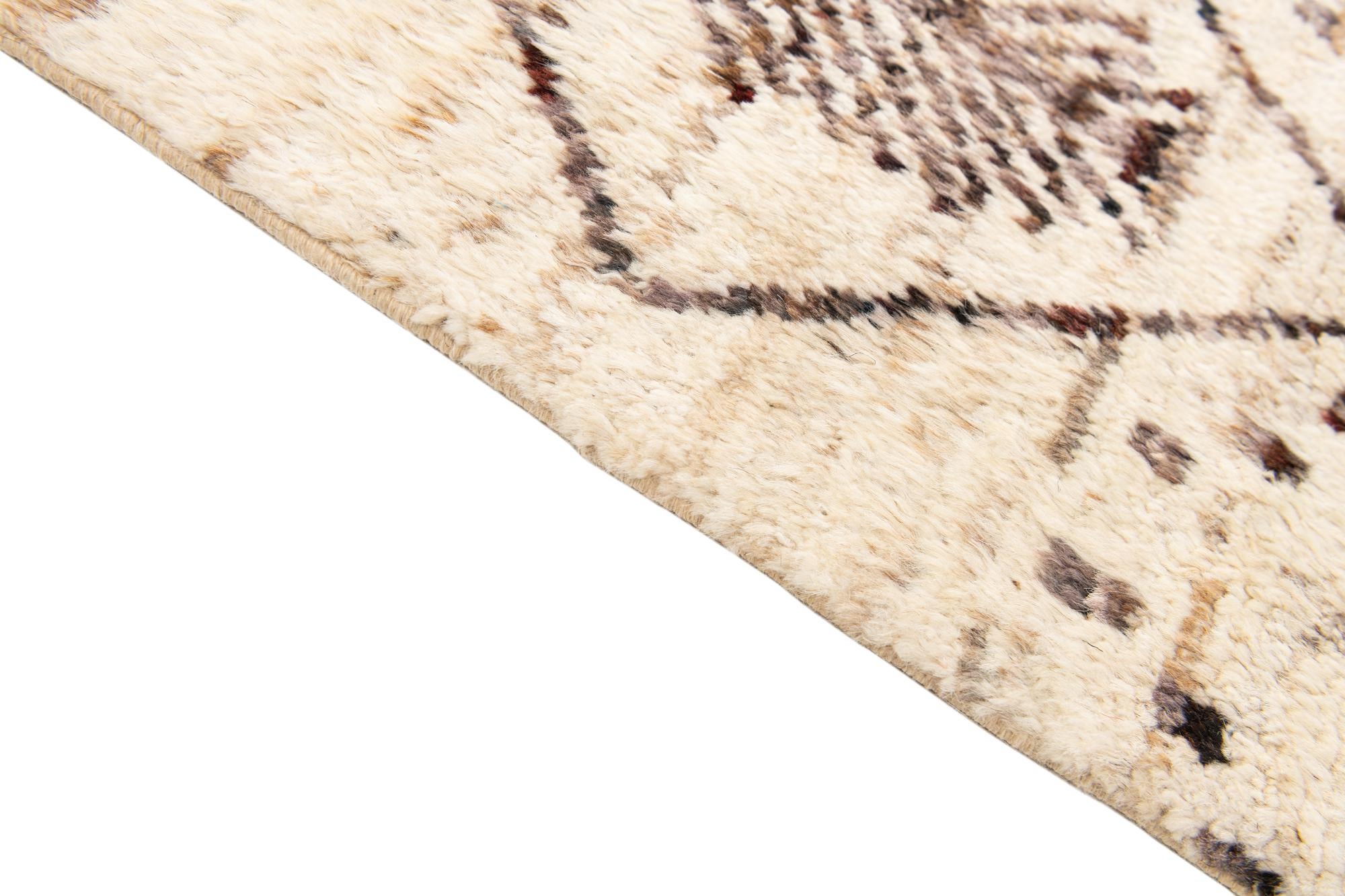 8' 6 x 9' 5 Hand Knotted Moroccan Wool Rug