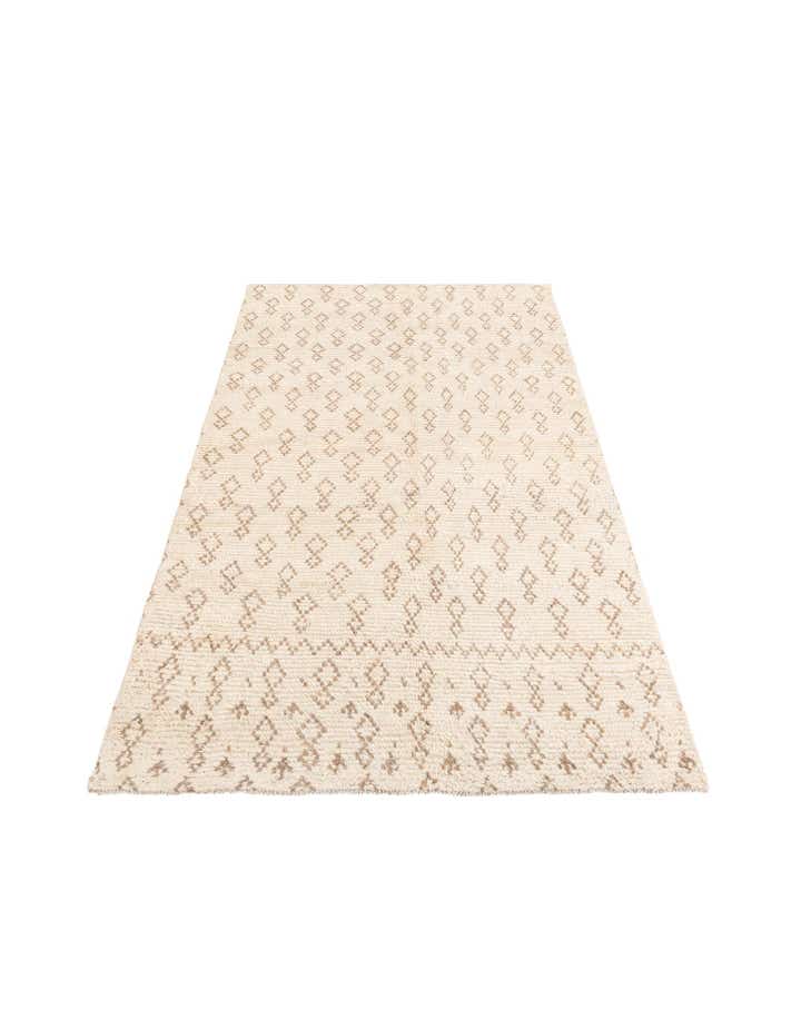 5' x 8' 9 Hand Knotted Moroccan Wool Rug