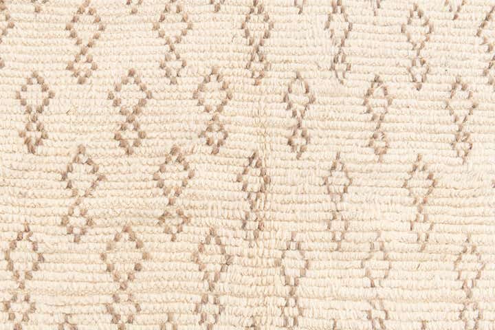 5' x 8' 9 Hand Knotted Moroccan Wool Rug