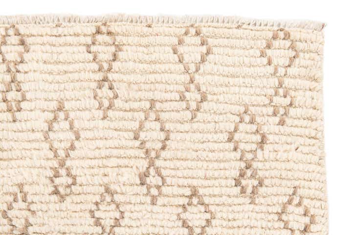 5' x 8' 9 Hand Knotted Moroccan Wool Rug