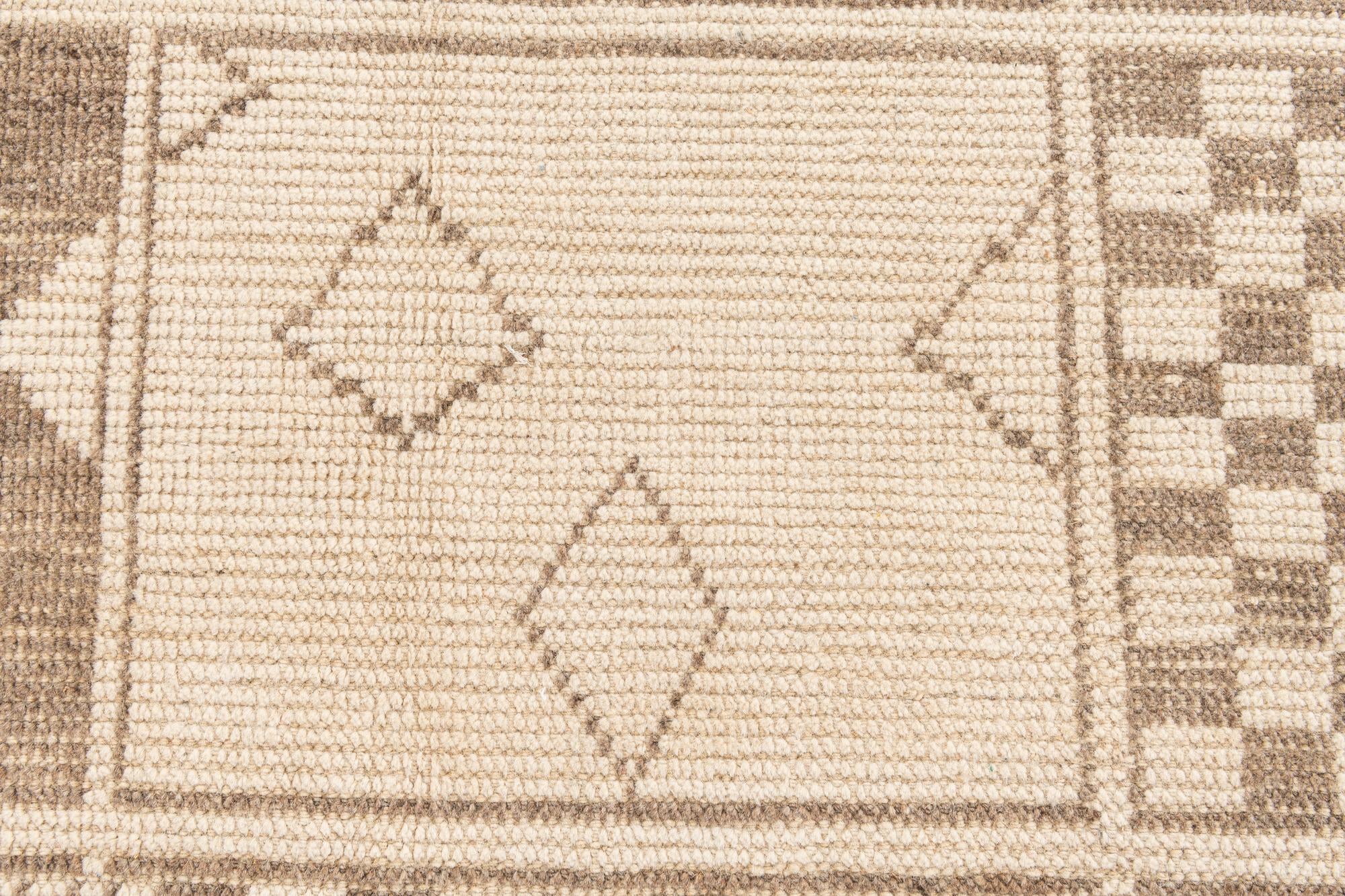 8' 5 x 10' 2 Hand Knotted Moroccan Wool Rug