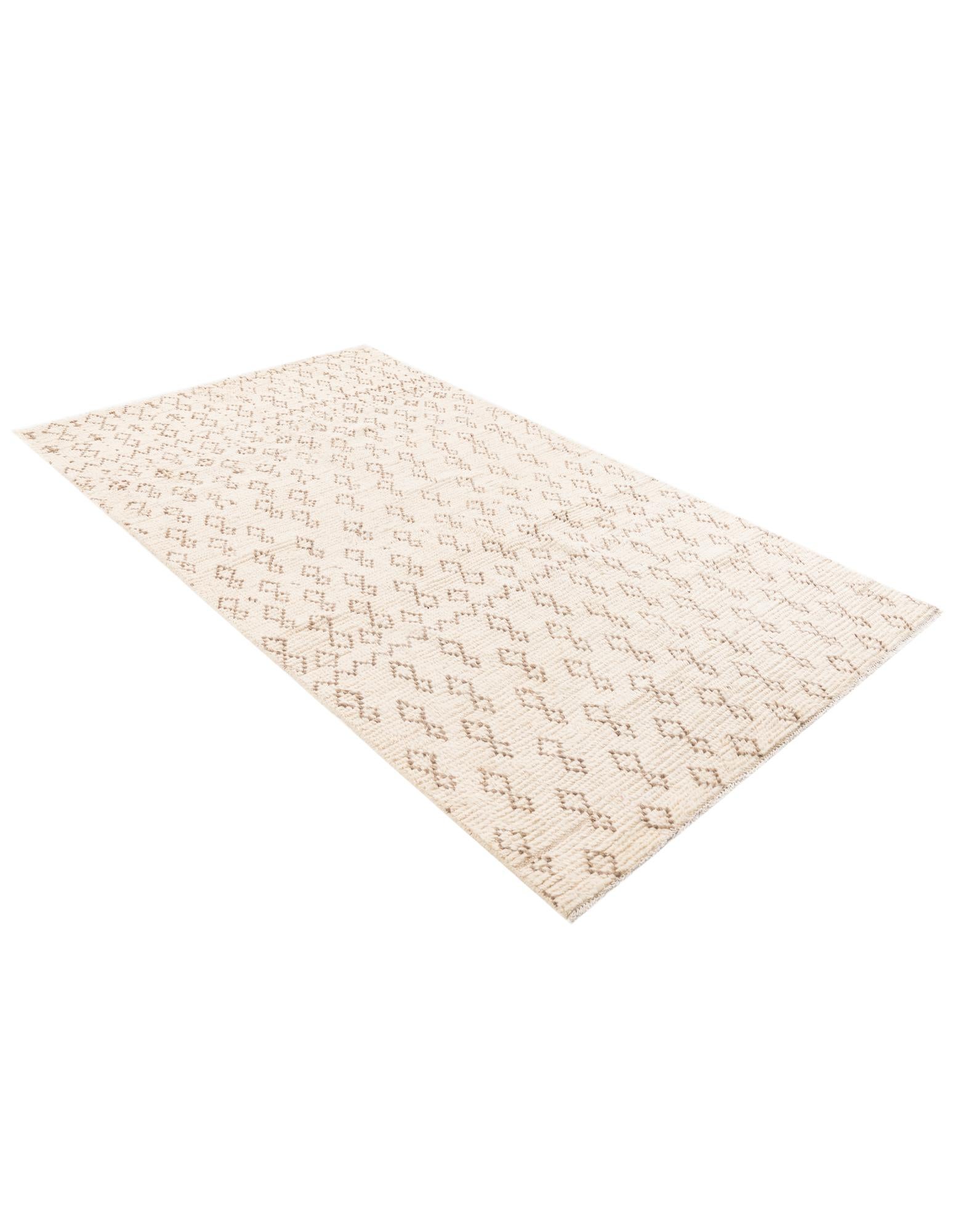 5' x 8' 9 Hand Knotted Moroccan Wool Rug