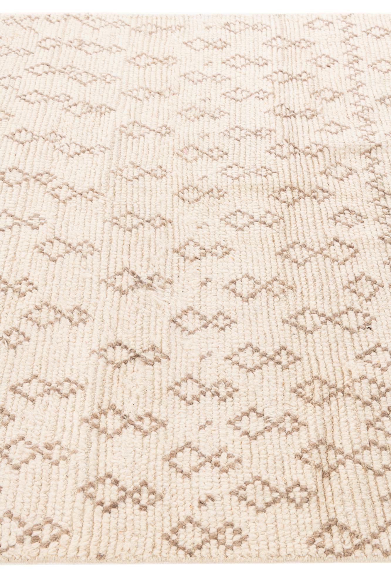 5' x 8' 9 Hand Knotted Moroccan Wool Rug