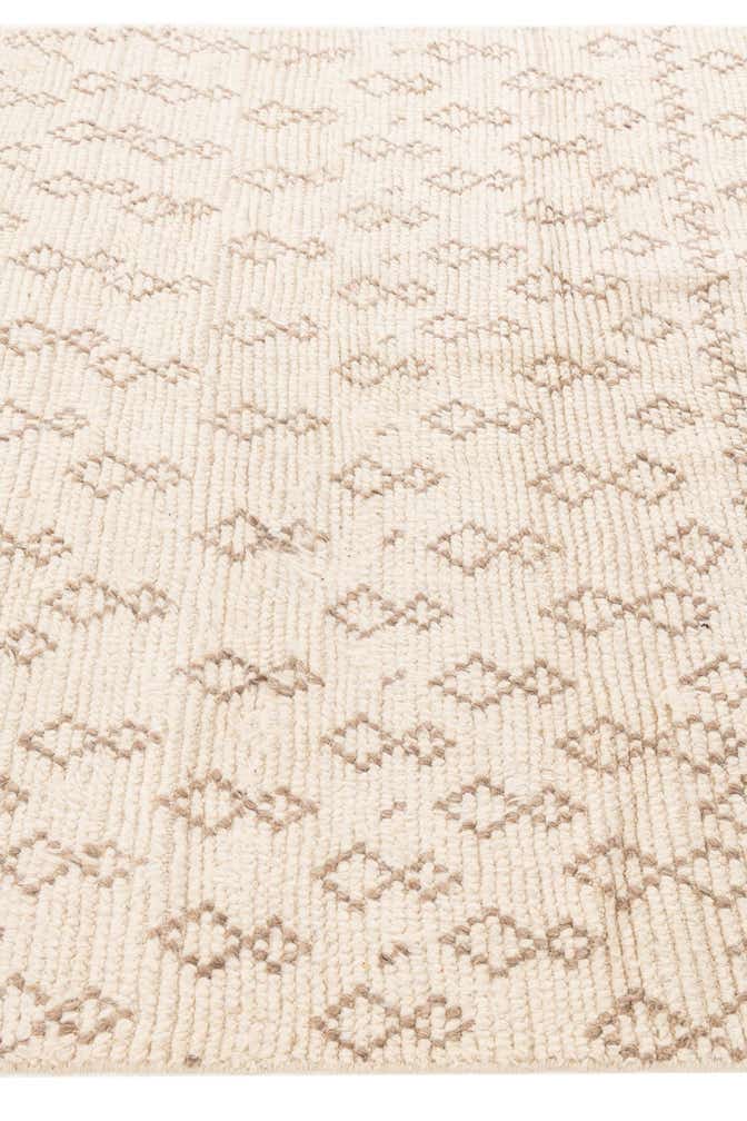 5' x 8' 9 Hand Knotted Moroccan Wool Rug