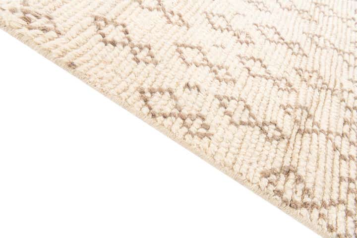 5' x 8' 9 Hand Knotted Moroccan Wool Rug