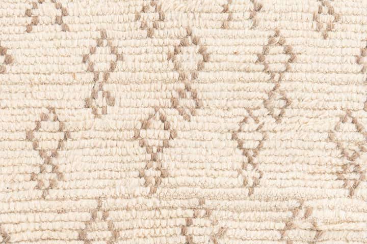 5' x 8' 9 Hand Knotted Moroccan Wool Rug