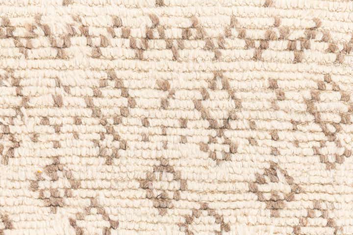 5' x 8' 9 Hand Knotted Moroccan Wool Rug