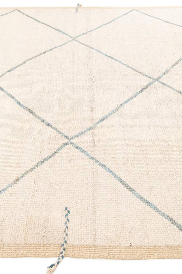 Detail image of 8' x 10' 1 Hand Knotted Moroccan Wool Rug