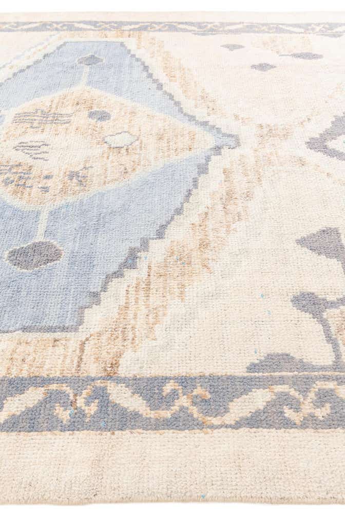 7' 6 x 10' 2 Hand Knotted Moroccan Wool Rug