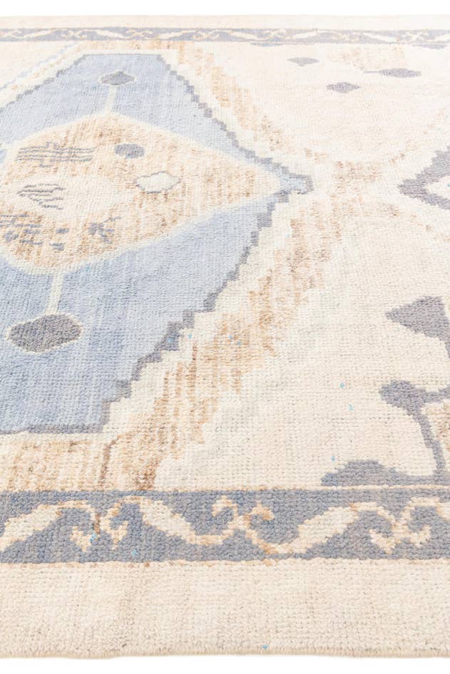 Detail image of 7' 6 x 10' 2 Hand Knotted Moroccan Wool Rug