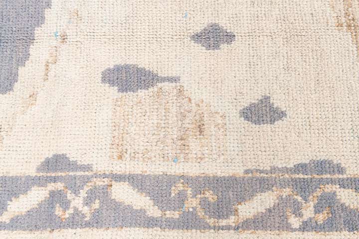 7' 6 x 10' 2 Hand Knotted Moroccan Wool Rug