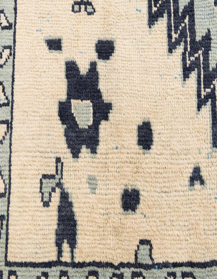 Detail image of 8' 9 x 12' 4  Hand Knotted Moroccan Wool Rug
