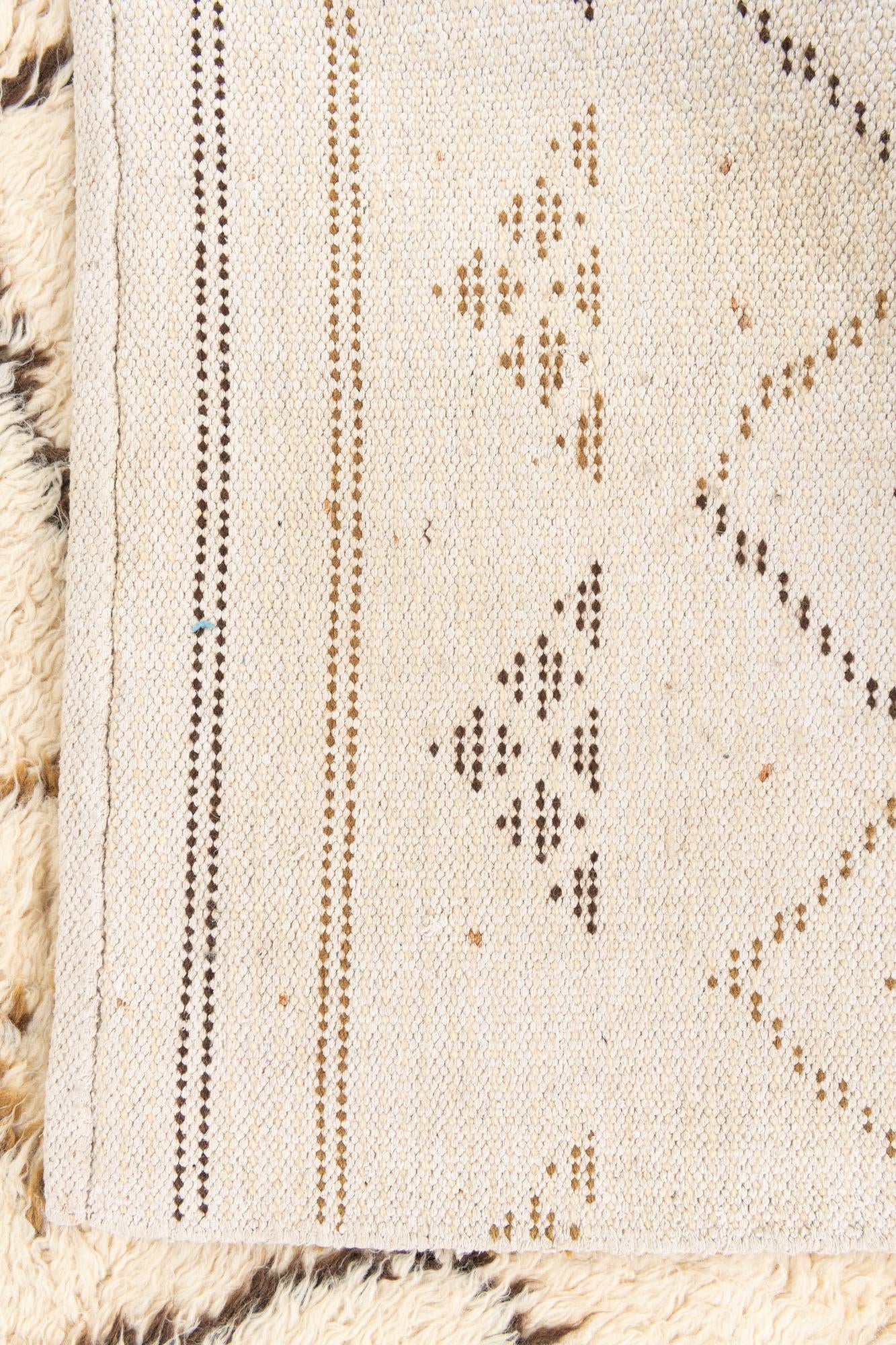 7' 10 x 10' 2 Hand Knotted Moroccan Wool Rug