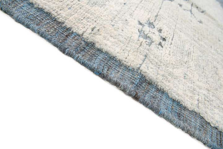 8' 1 x 9' 9 Hand Knotted Moroccan Wool Rug