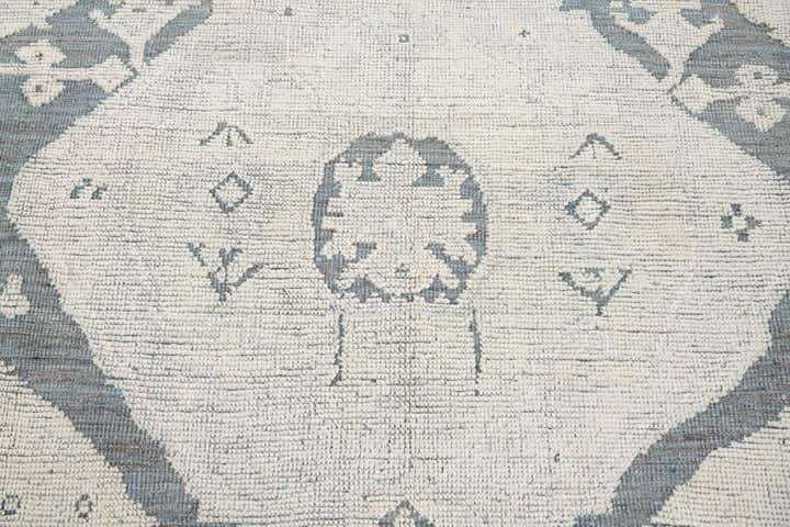 8' 1 x 9' 9 Hand Knotted Moroccan Wool Rug