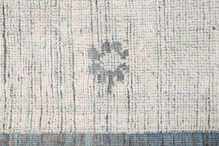8' 1 x 9' 9 Hand Knotted Moroccan Wool Rug