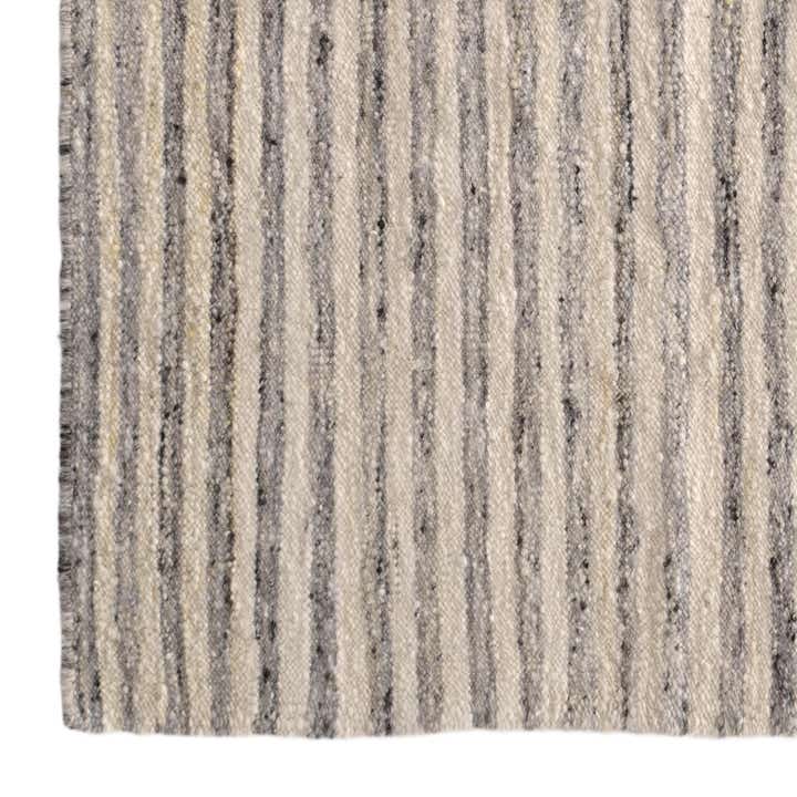 4' 11 x 6' 7 Hand Knotted Moroccan Wool Rug