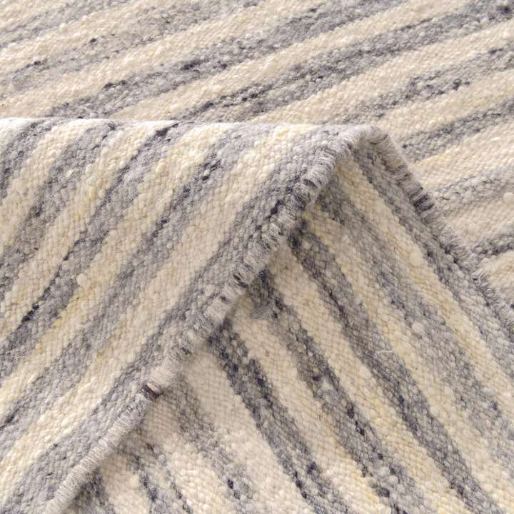 4' 11 x 6' 7 Hand Knotted Moroccan Wool Rug