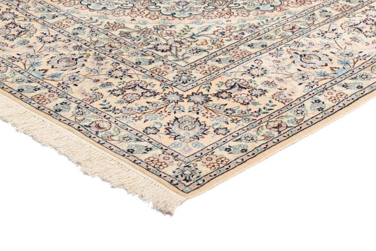 Detail image of 6' 7 x 8' 10 Nain Rug