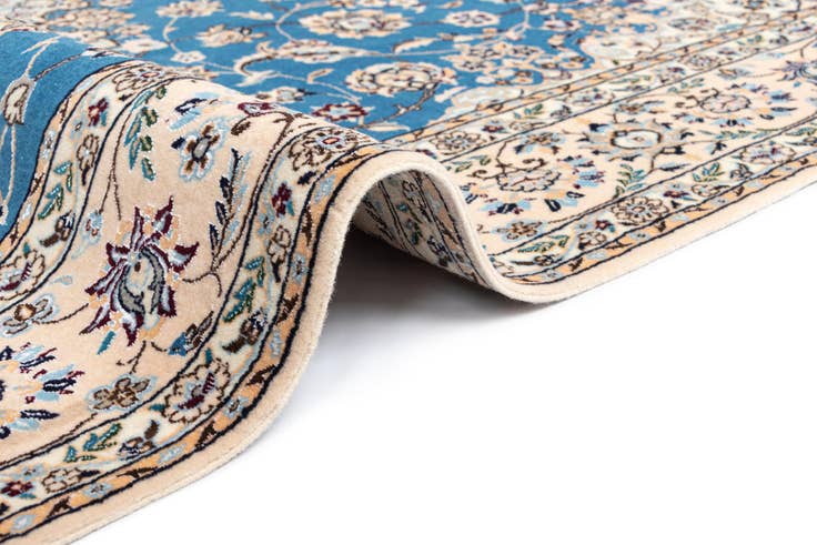 Detail image of 4' 10 x 7' 2 Nain Rug