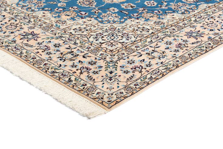 Detail image of 4' 10 x 7' 2 Nain Rug