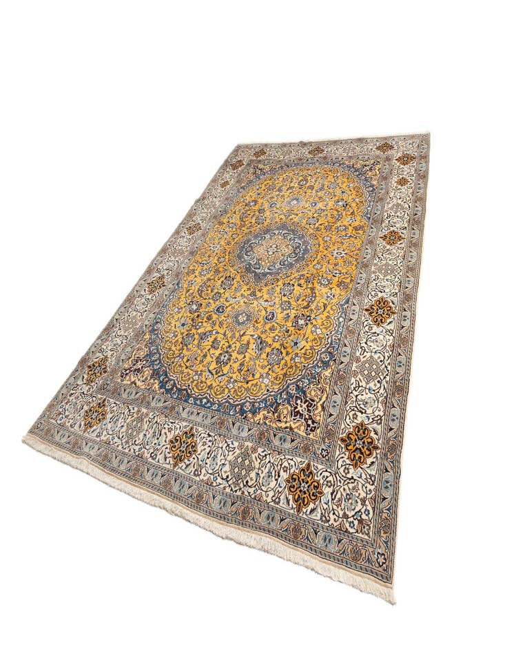 Detail image of 9' 6 x 12' 10 Nain Rug