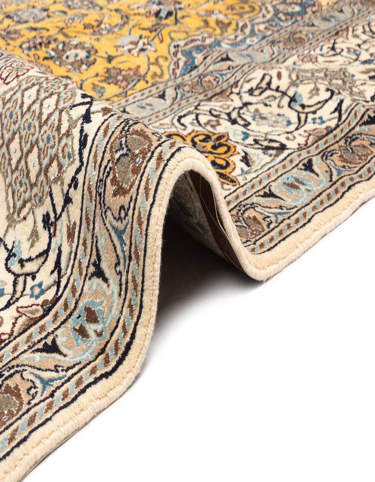 Detail image of 9' 6 x 12' 10 Nain Rug