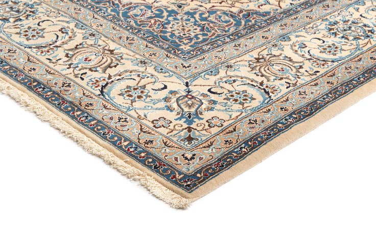 Detail image of 8' 4 x 12' Nain Rug