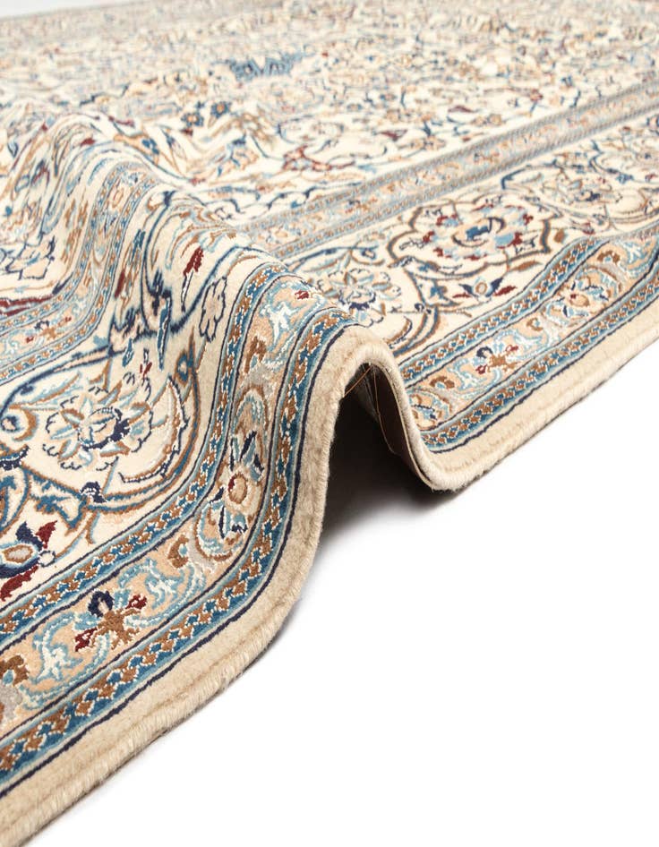 Detail image of 8' x 11' 9 Nain Rug