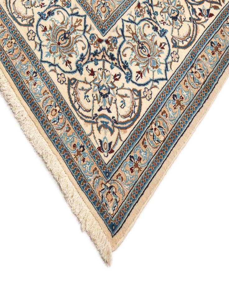 Detail image of 8' x 11' 9 Nain Rug