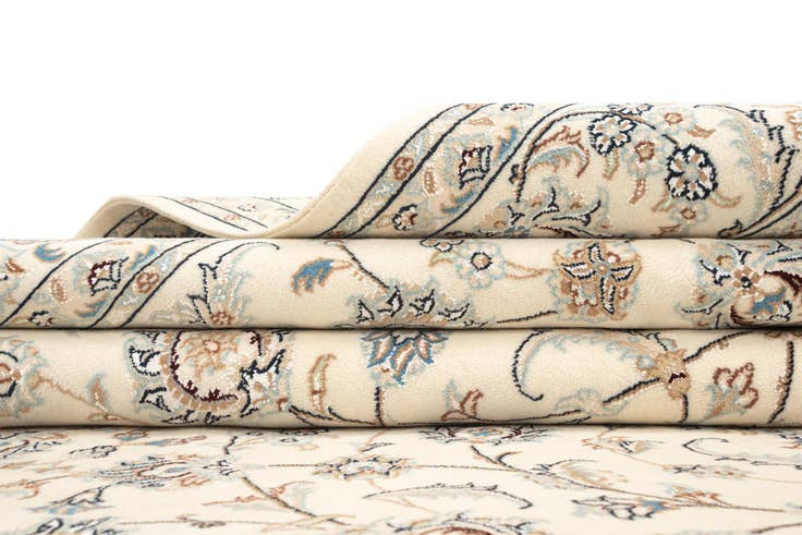 Detail image of 6' 5 x 9' 11 Nain Rug