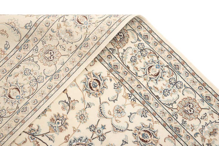 Detail image of 6' 5 x 9' 11 Nain Rug