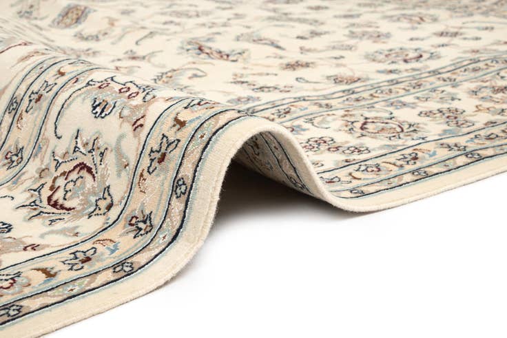 Detail image of 6' 6 x 9' 10 Nain Rug