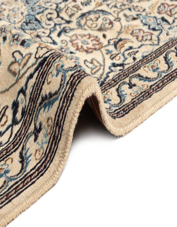 Detail image of 3' 10 x 6' 3 Nain Wool Rug