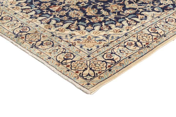 4' 2 x 6' 9 Nain Rug