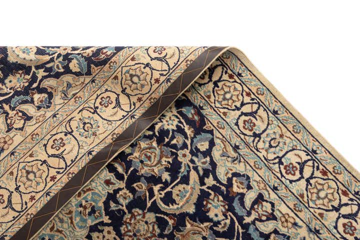 4' 2 x 6' 9 Nain Rug