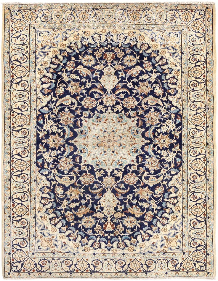 Detail image of 4' 2 x 6' 9 Nain Rug