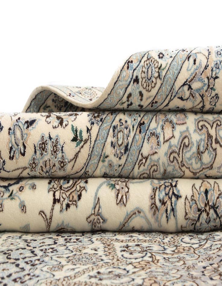 Detail image of 9' 6 x 12' 11 Nain Rug