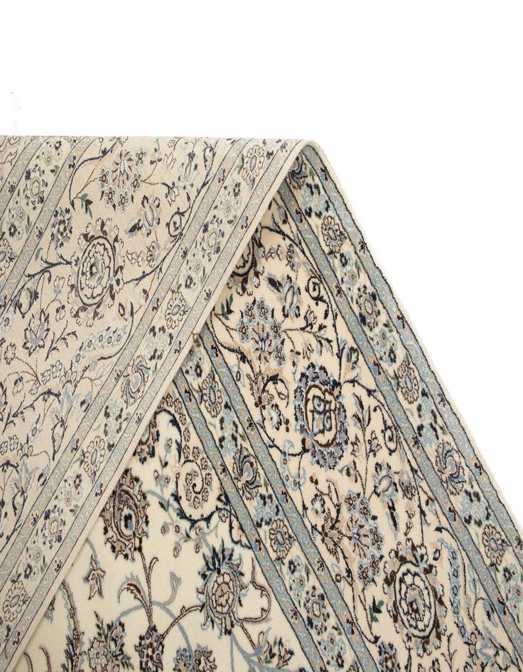 Detail image of 9' 6 x 12' 11 Nain Rug