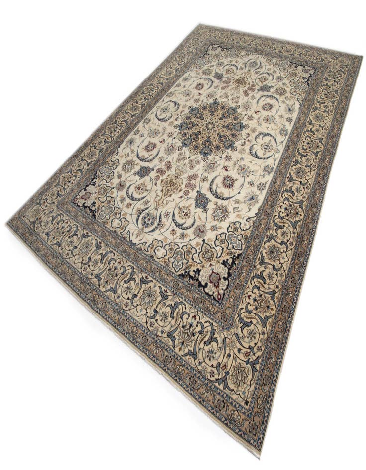 Detail image of 9' 11 x 13' 4 Nain Rug