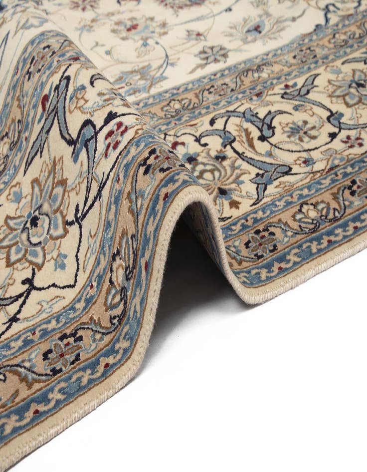 Detail image of 9' 11 x 13' 4 Nain Rug