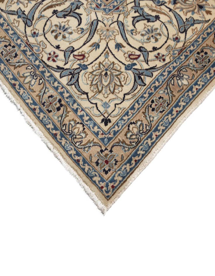 Detail image of 9' 11 x 13' 4 Nain Rug