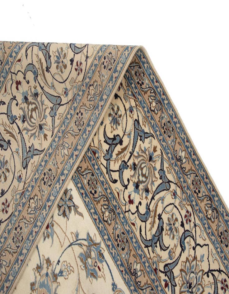 Detail image of 9' 11 x 13' 4 Nain Rug