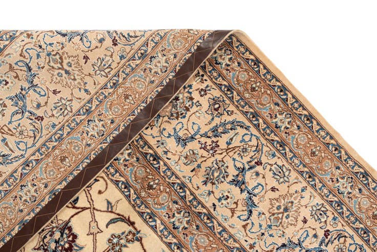 Detail image of 10' 3 x 14' 6 Nain Wool Rug