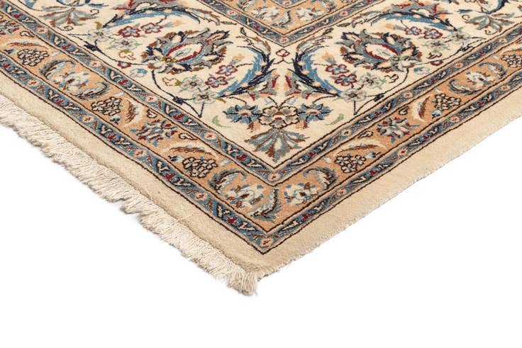 Detail image of 9' 7 x 13' Nain Wool Rug